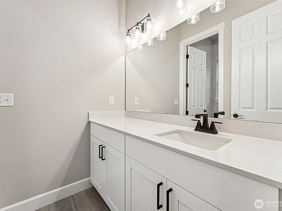 5th image of 5931 Thornhill Avenue SW #292