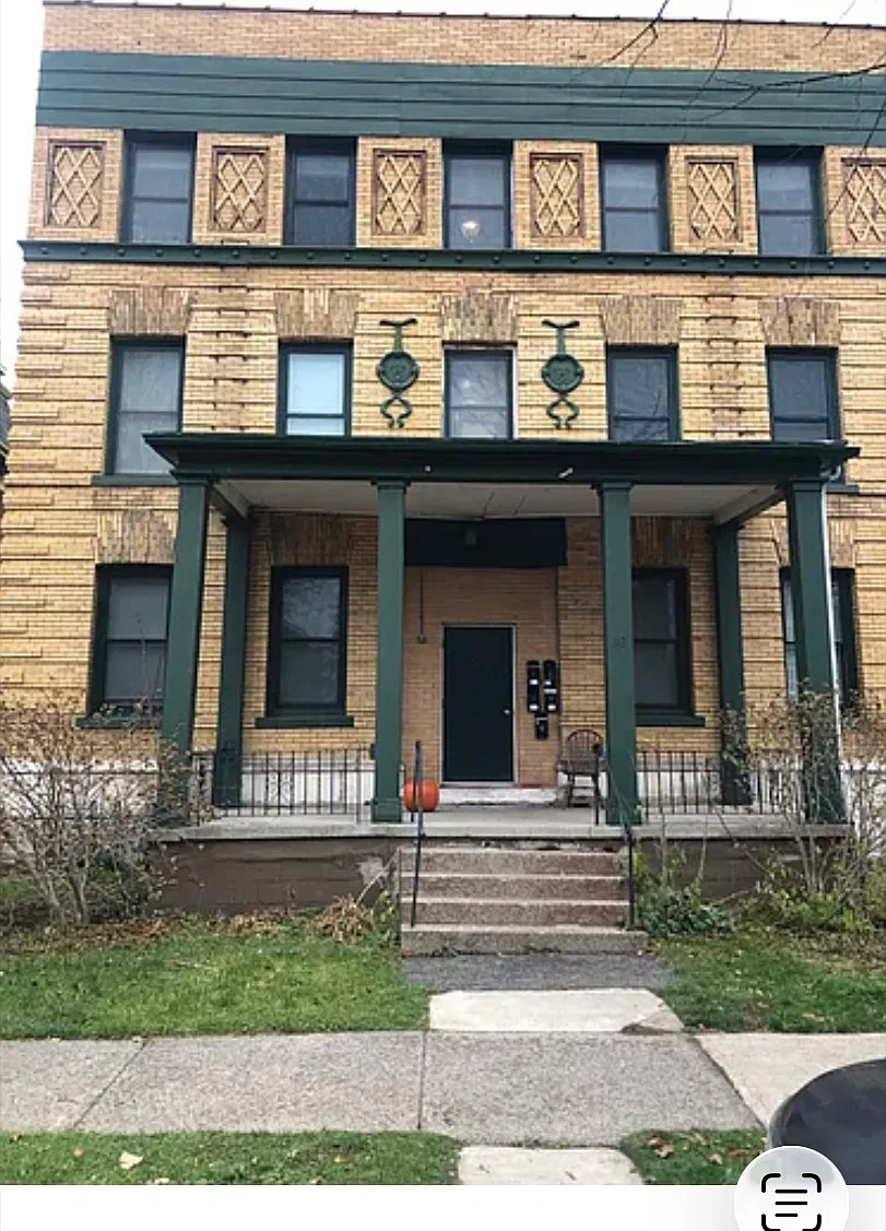 2 bed, 1150 sqft, $1,450 — Photo 1
