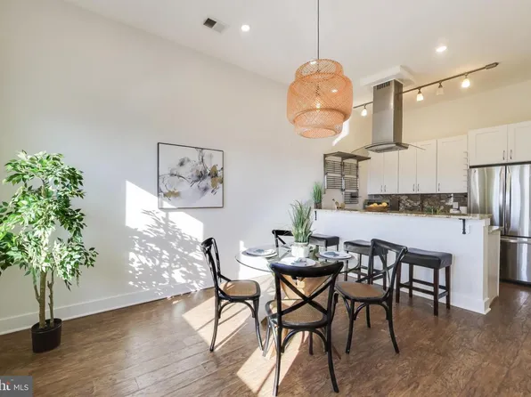 2012 D St NE APT 4, Washington, DC 20002