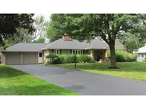 65 Mayfair Ln photo 1