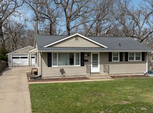 1317 Memorial Dr SE, Cedar Rapids, IA 52403