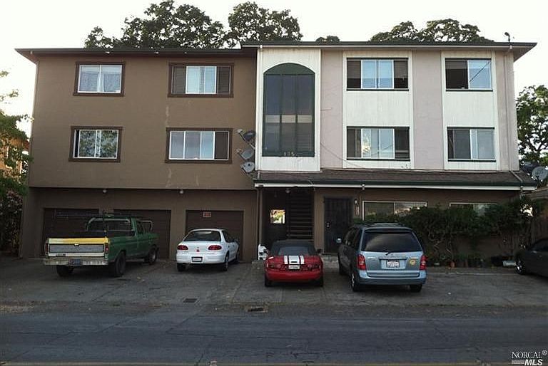 1st image of 135 Siesta Way