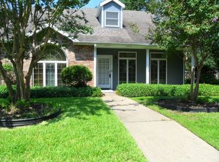 4110 Oak Point Ln, Lake Charles, LA 70605