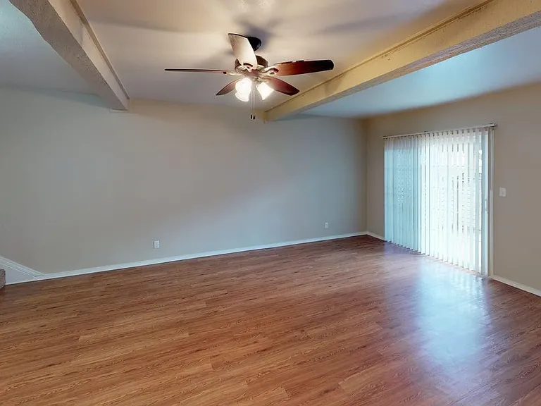 Metroplex Apartments — Photo 66