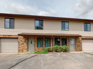 405 Friendly Cir SW, Eyota, MN 55934