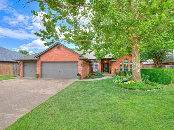 716 Harrier Hawk, Edmond, OK 73003