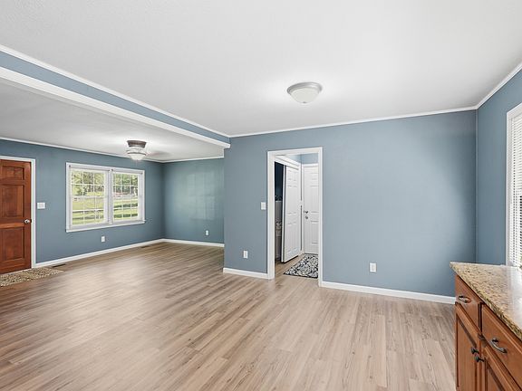 5th image of 1233 Pleasant View Dr