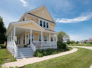 1463 Potawatomi Rd, Grayslake, IL 60030