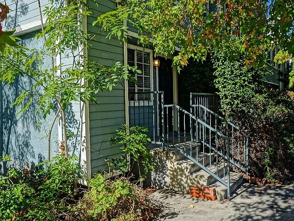 2nd image of 2944 Fairmount Ave APT 1
