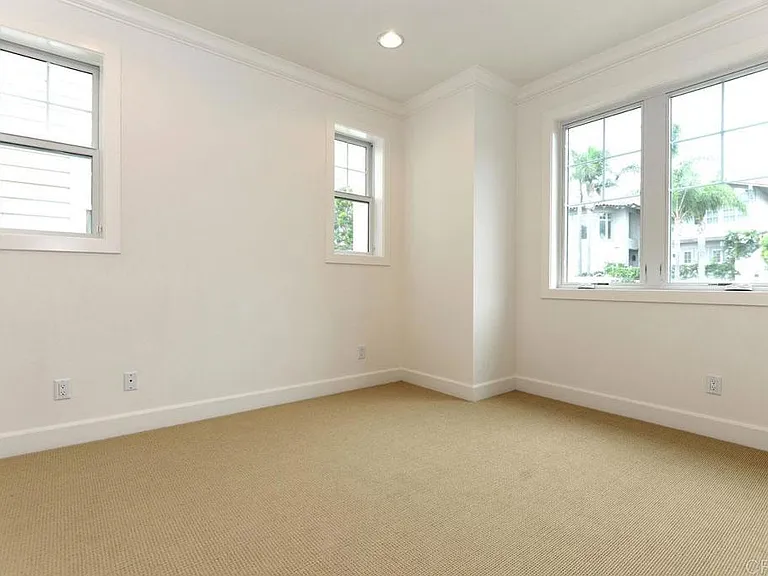 7720 Ivanhoe Ave — Photo 8