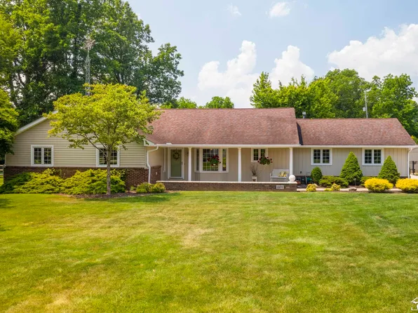 3277 Edgevale Dr, Lambertville, MI 48144