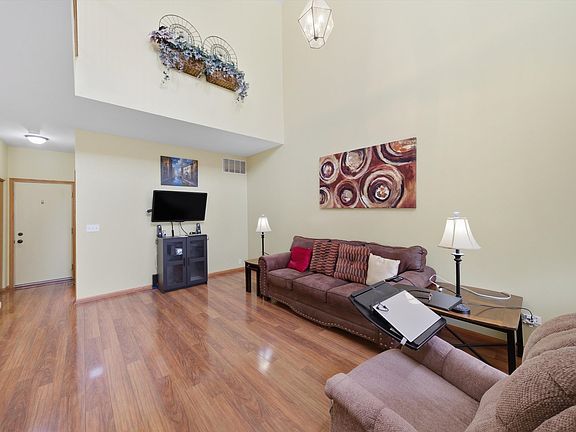 3rd image of 1513 Azalea Cir