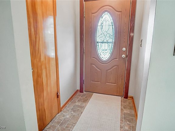 4th image of 3360 Lloyd St