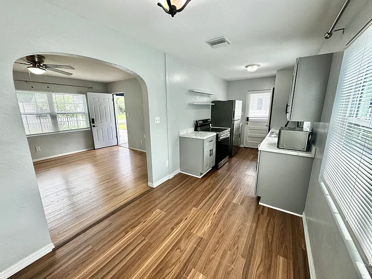 115 N Hampton Ave — Photo 8