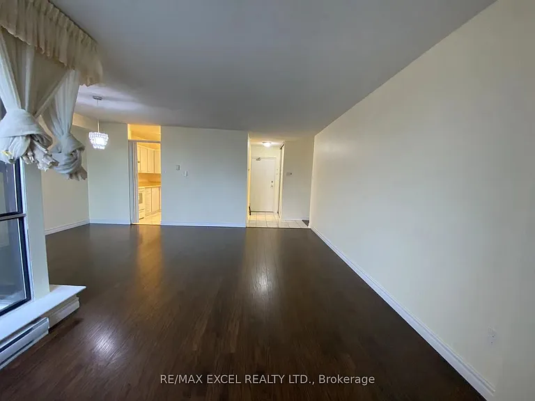 2500 Bridletowne Cir #907 — Photo 17