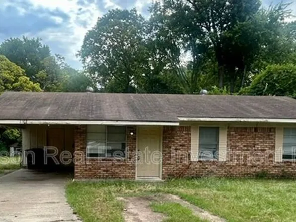 1102 Cloverdale Dr, Shreveport, LA 71118
