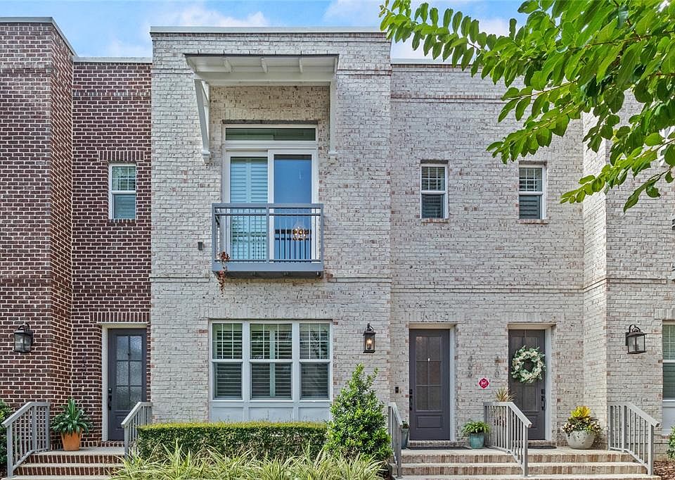 1st image of 466 Hazelnut Ct