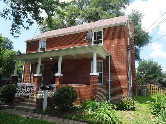 Great front porch to sit back and relax morning, noon or night
