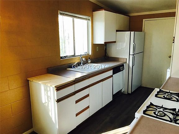 4th image of 1661 Del Mar Ave
