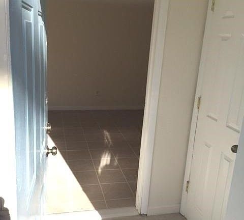 3rd image of 14 Carriage Ln