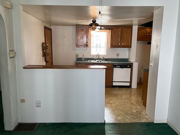 5th image of 2789 Emmons Ave