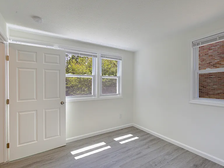 6417 Kaine Dr — Photo 35