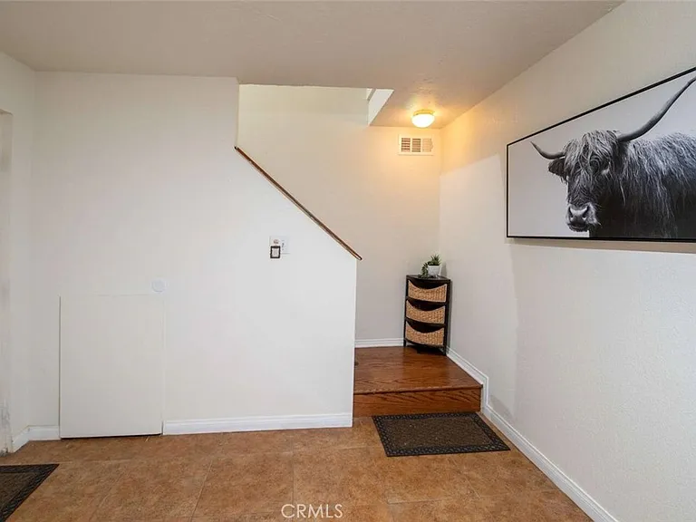 7310 Balboa Blvd #F — Photo 44