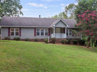 4995 La Crest Ct, Walkertown, NC 27051