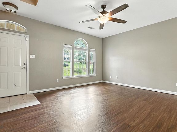 4th image of 1400 Westhampton Dr