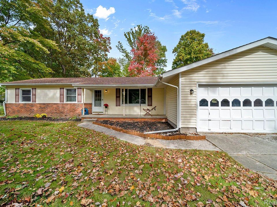 1st image of 4752 Lorwood Dr