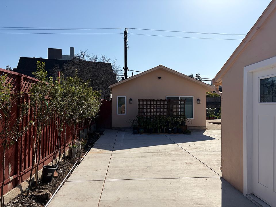 1st image of 3186 Humbolt Ave