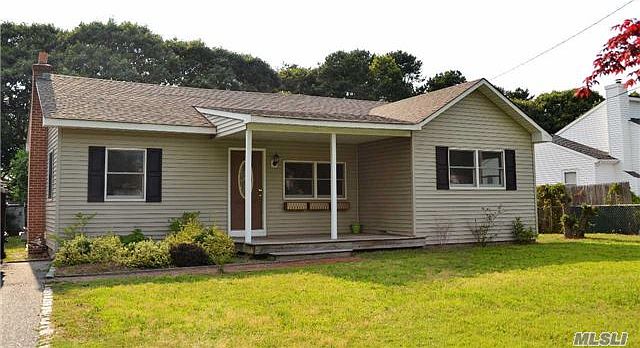 1st image of 124 Chapel Ave