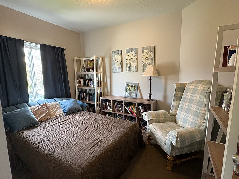 Hillshire Dr — Photo 5