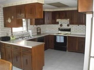 45239 86th Ave, Decatur, MI 49045