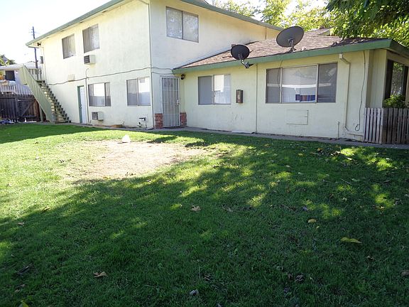 2nd image of 922 Carro Dr APT 4