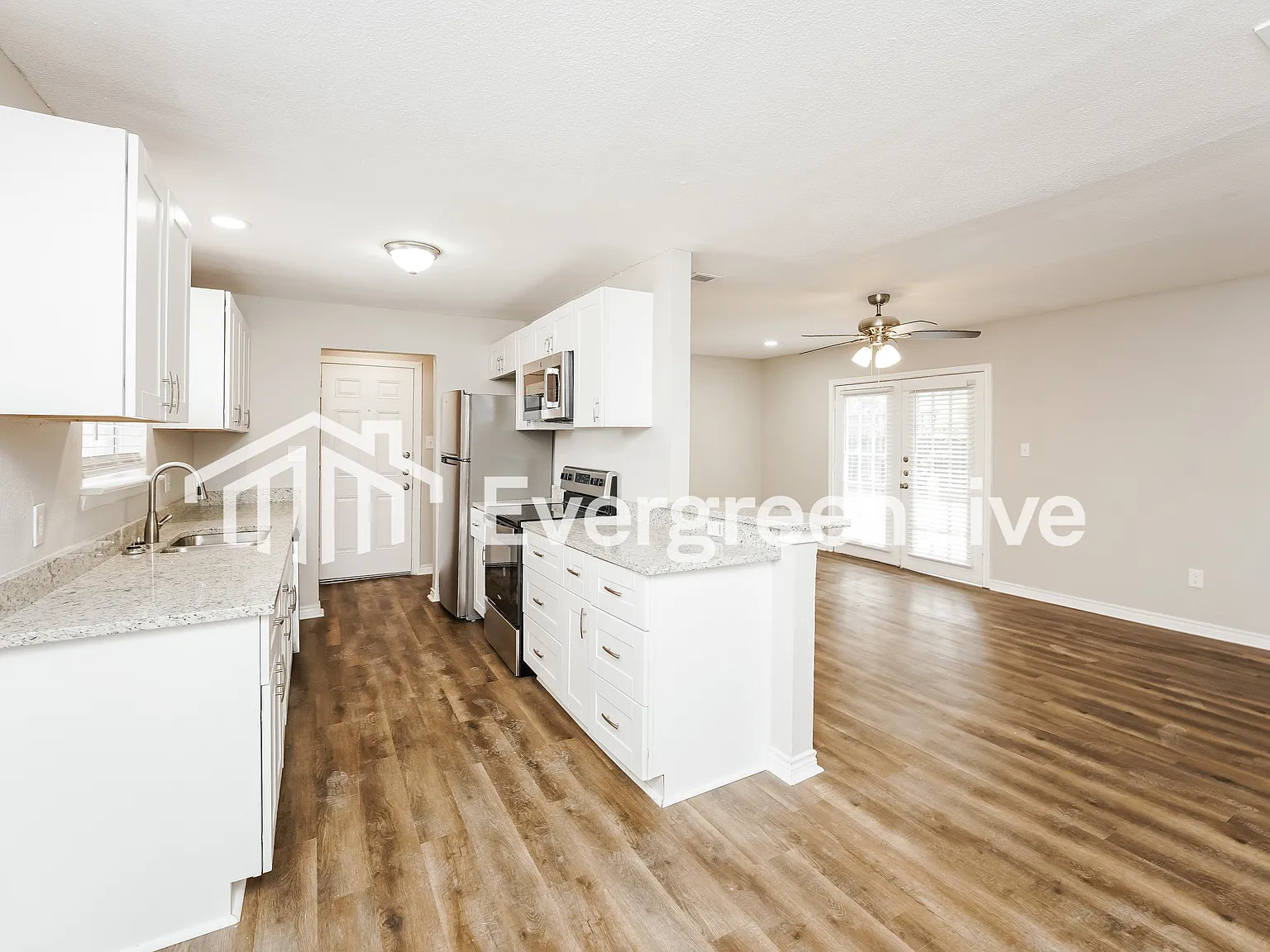 4 bed, 2.0 bath, 1344 sqft, $1,795 — Photo 4