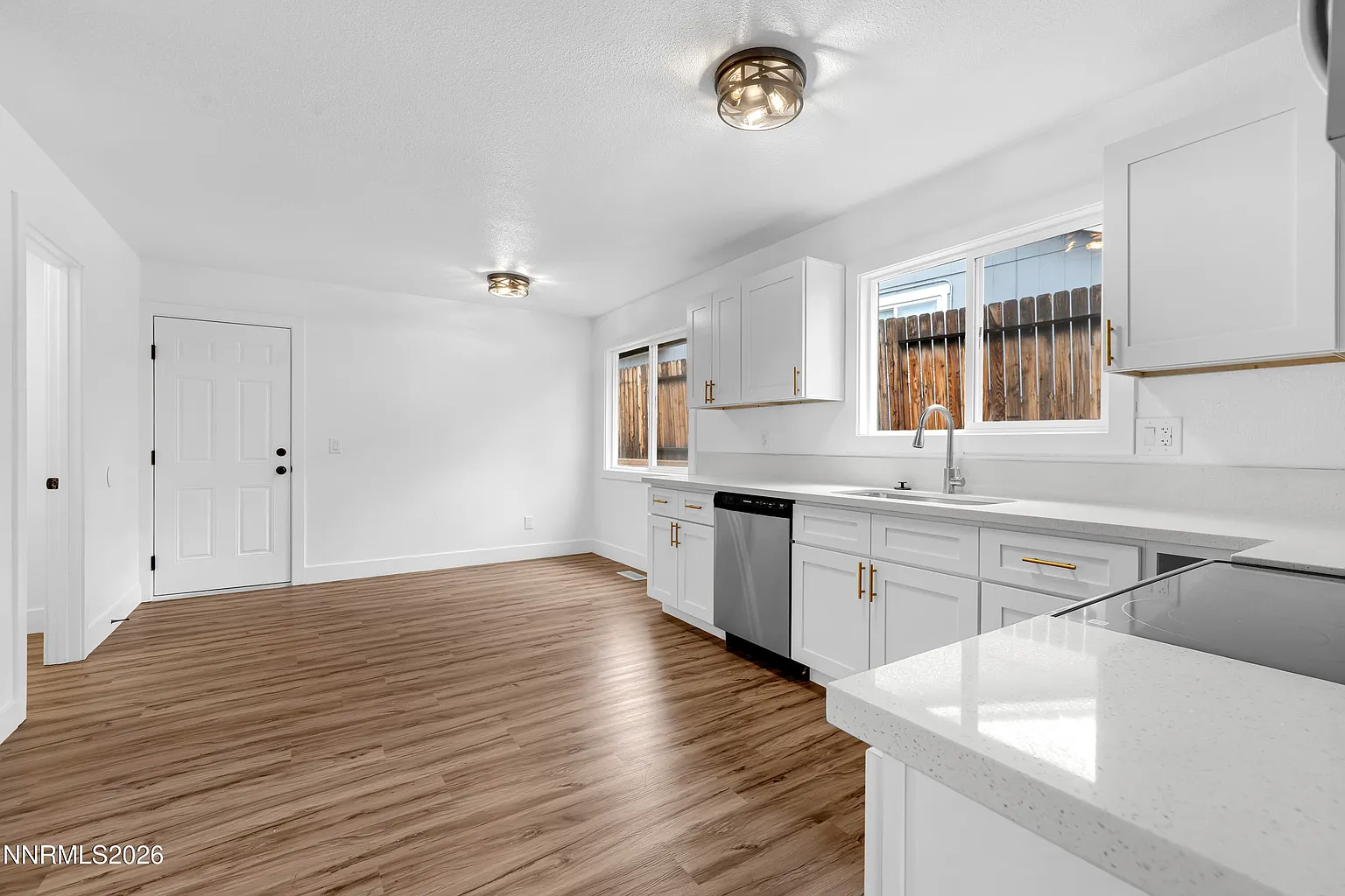 3425 Scottsdale Rd photo 1