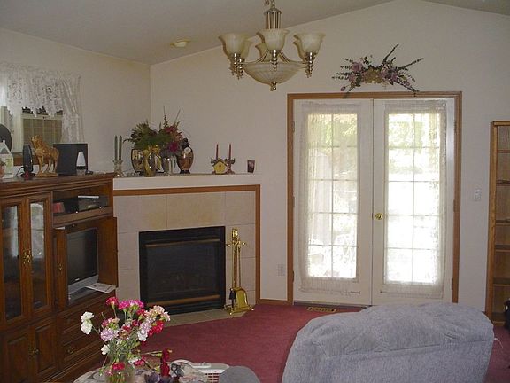 2nd image of 6112 81st Pl NE