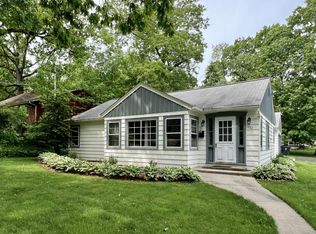 221 1st St, Pewaukee, WI 53072