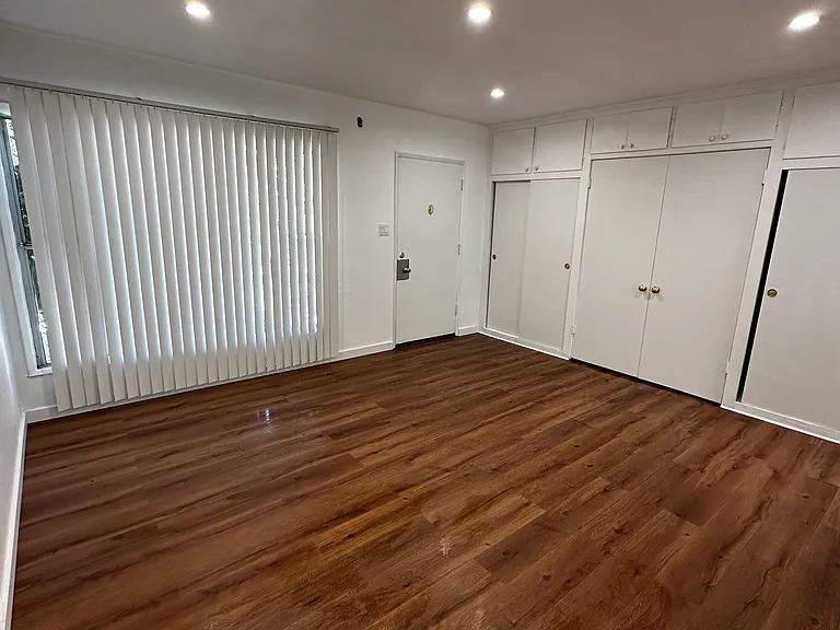 323 N Chevy Chase Dr #A — Photo 6