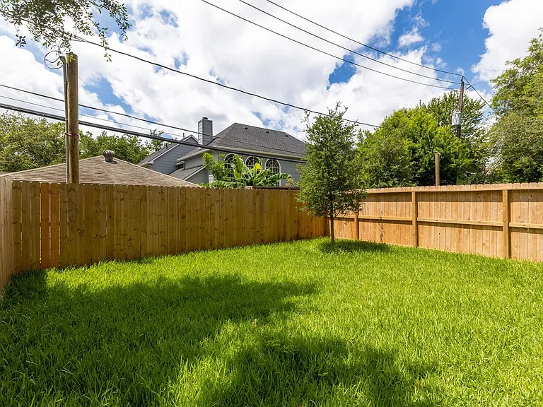 4517 Larch Ln — Photo 49