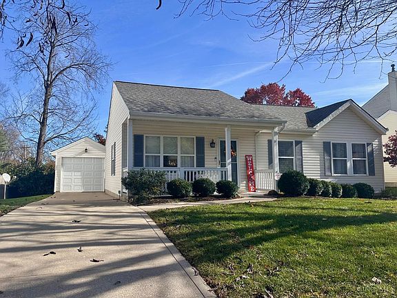 2nd image of 1834 Coralberry Ct