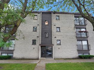 5200 N Rockwell St APT 3N, Chicago, IL 60625