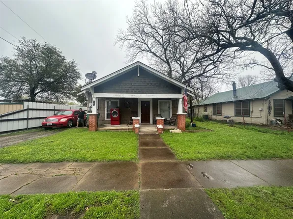 587 N Race St, Stephenville, TX 76401