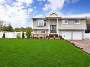1405 Chicago Ave, Bay Shore, NY 11706