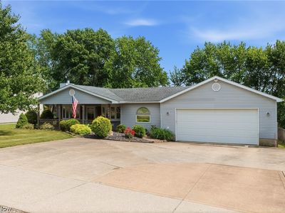 5766 Drenta Cir SW, Navarre, OH, 44662