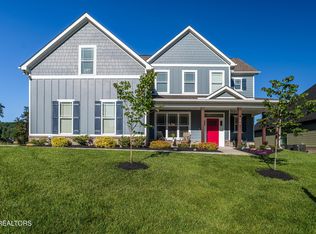 104 Black Oak Dr, Oak Ridge, TN 37830