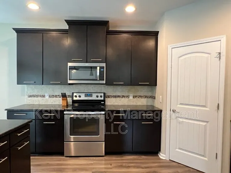 148 Tahoe Dr — Photo 13