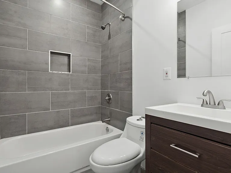 2718 N 11th St #1 — Photo 5
