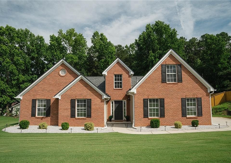 1st image of 2844 Michelle Lee Dr